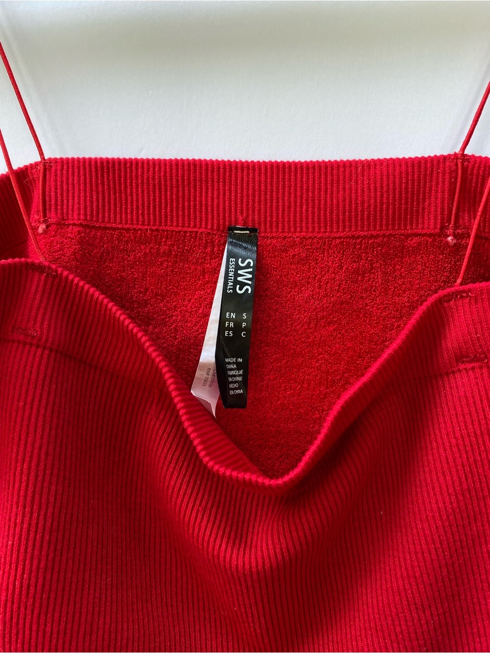 Red Ribbed Spaghetti Strap Crop Top - Picture 2 of 3